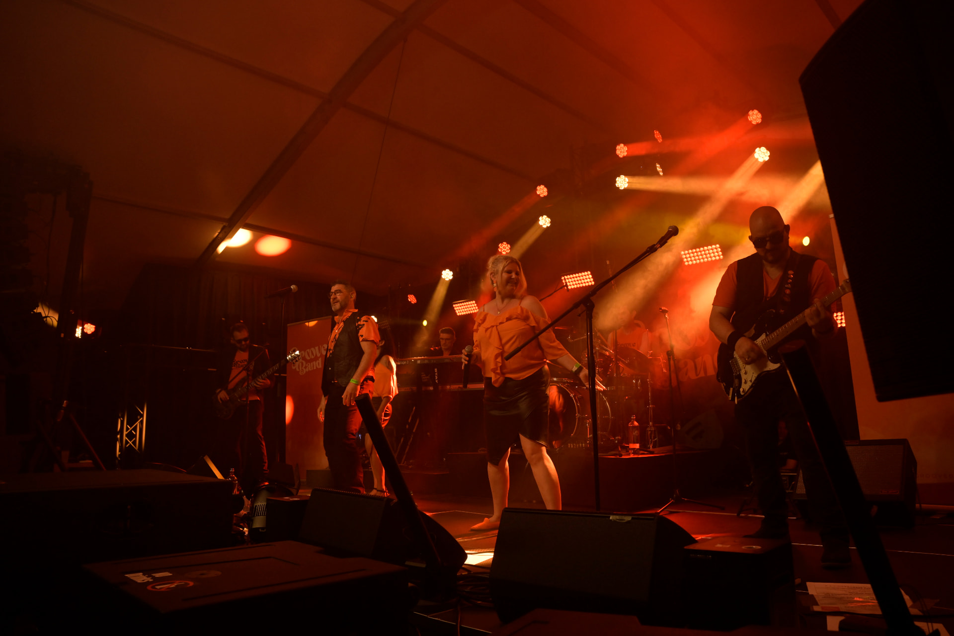 GrooveBand live